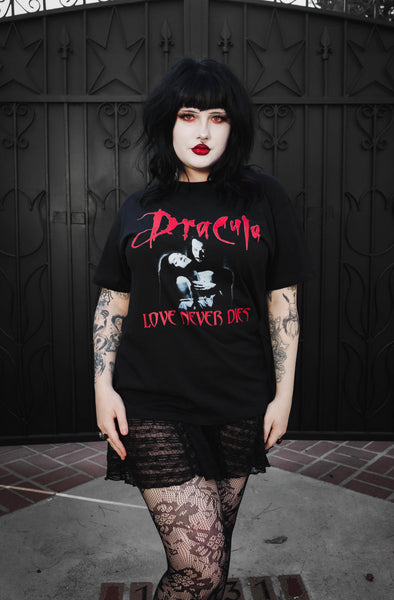 Dracula Women's Oversized T-Shirt