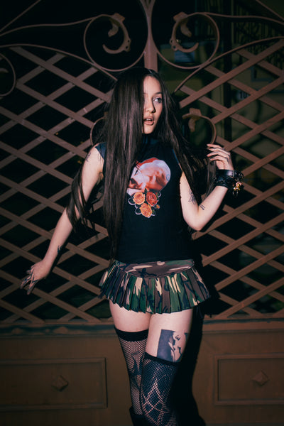 Peter  (Playgirl Roses) Tank